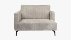 Hugo Loveseat