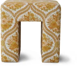 Lobby Hocker