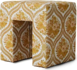 Lobby Hocker