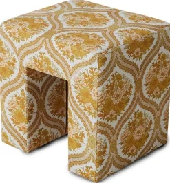Lobby Hocker