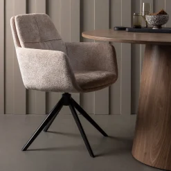 Maan Eettafel
