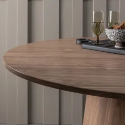 Maan Eettafel
