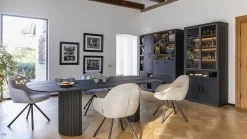Pavie Castle Black Eettafel