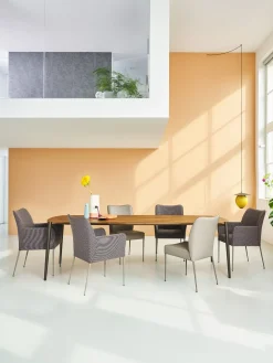Poppy Eettafel
