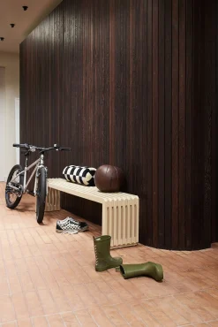 Slatted L Bank