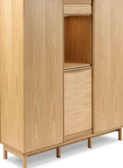 SM546 Highboard